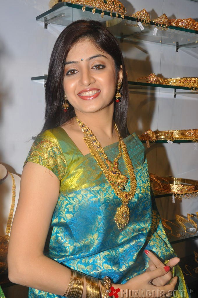 Poonam Kaur Inaugurate CMR Shopping Mall - Gallery | Picture 91151